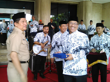 Pencarian PGRI Minahasa Tenggara - Persatuan Guru Republik Indonesia Cabang Minahasa Tenggara